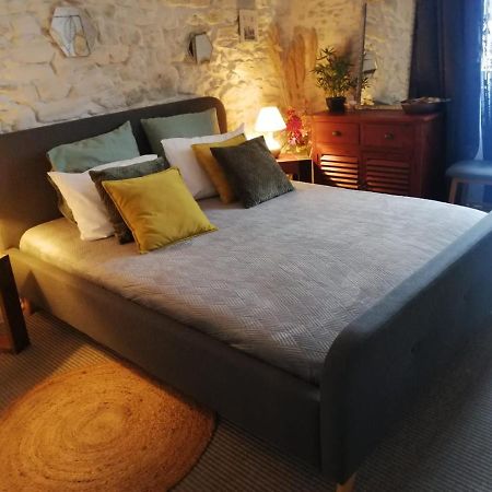 Entre Bastide Et Cite Bed & Breakfast Каркасон Екстериор снимка