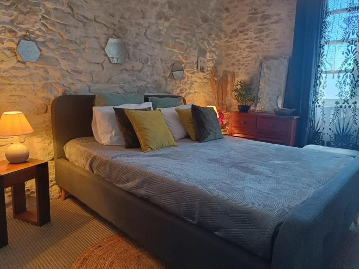 Entre Bastide Et Cite Bed & Breakfast Каркасон Екстериор снимка